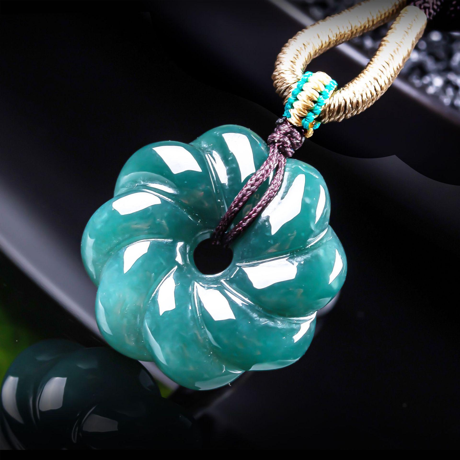 Jewelry & Watches Ltd - จี้สร้อยคอหยกพม่าแท้รูปดอกไม้ เครื่องประดับอัญมณี เครื่องรางนำโชค เครื่องประดับแฟชั่น หยกแท้ ของขวัญหรูหราสำหรับผู้หญิง
