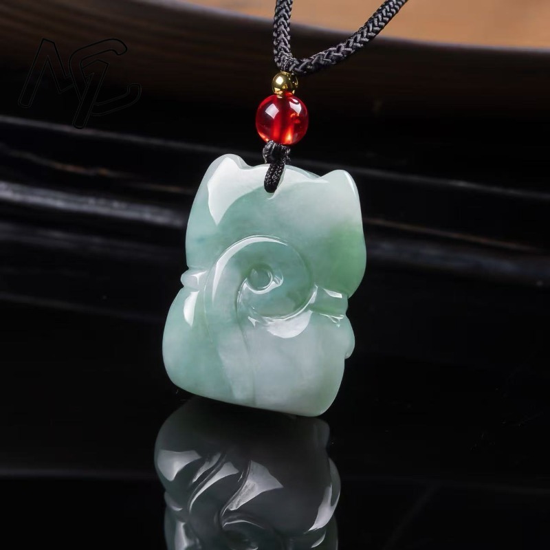 จี้หยกมรกตธรรมชาติรูปแมวนำโชค  - Jewelry & Watches Ltd บทวิจารณ์และราคา
