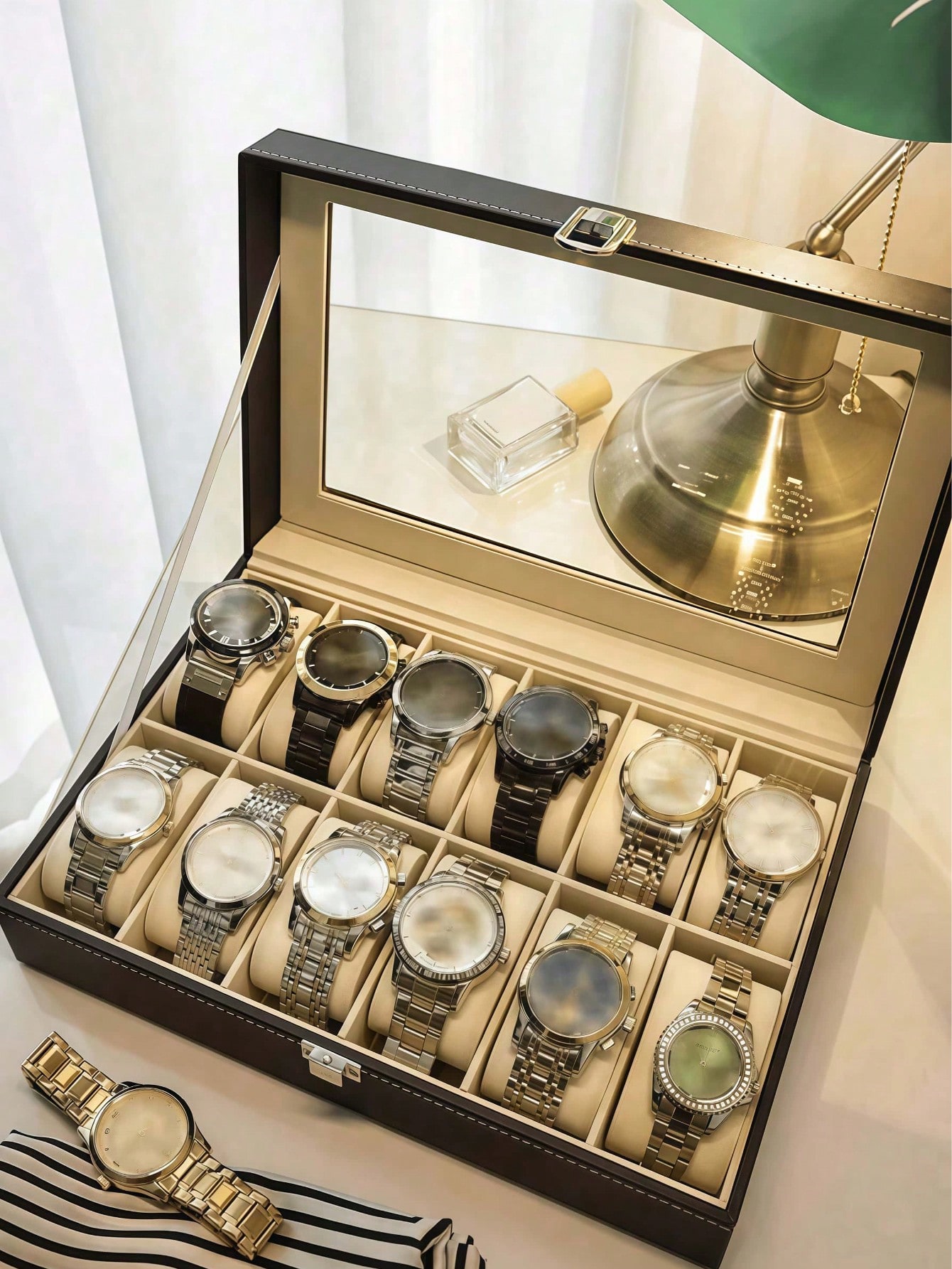 กล่องใส่นาฬิกาหนังพร้อมกุญแจล็ - Mystery Jewelry Jar Watches บทวิจารณ์และราคา