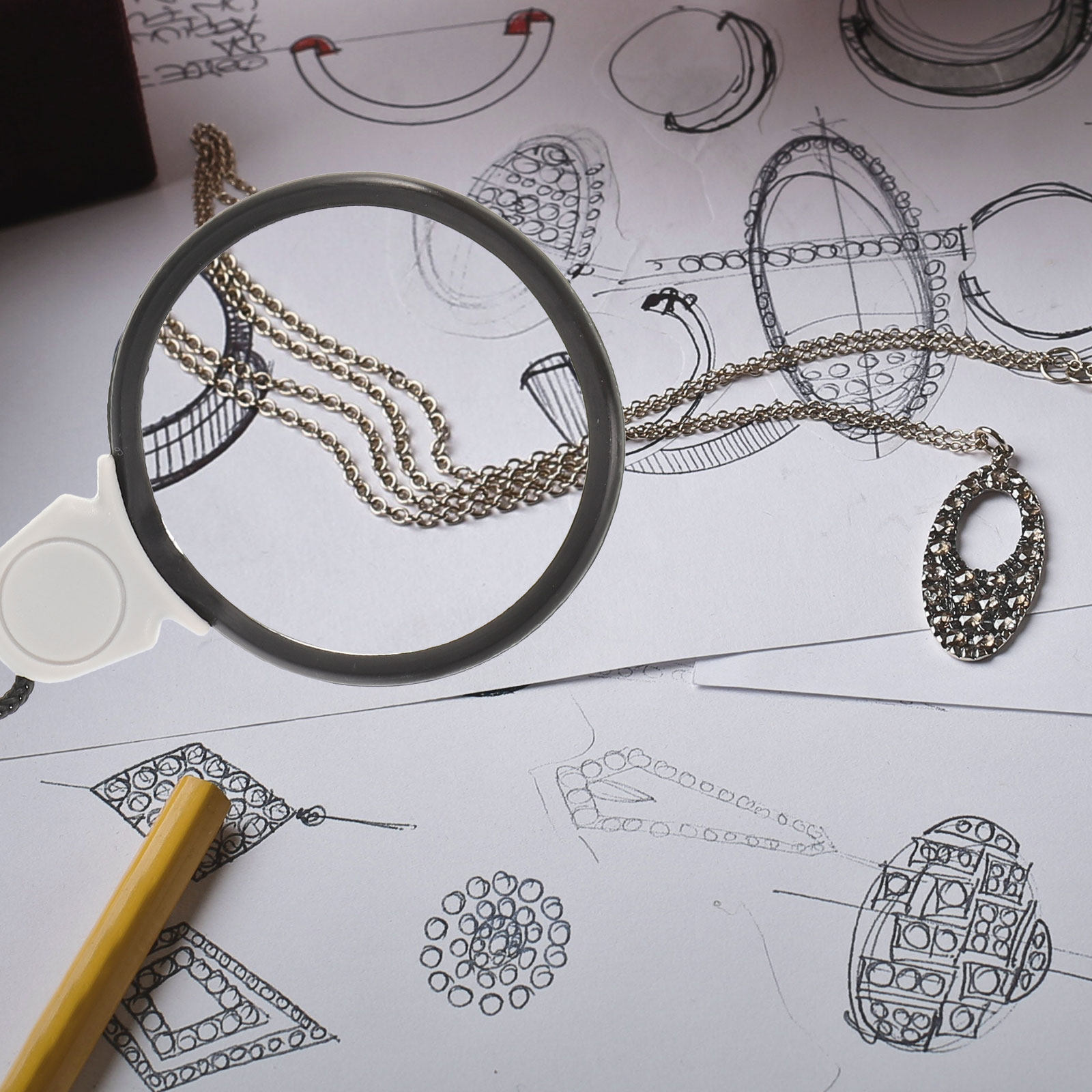 แว่นขยายแบบคล้องคอ พร้อมสายพลา - Jewelry Essentials Watches บทวิจารณ์และราคา